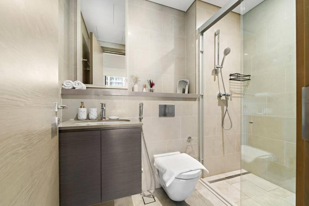 First Class 2br Lavish Living Dubai