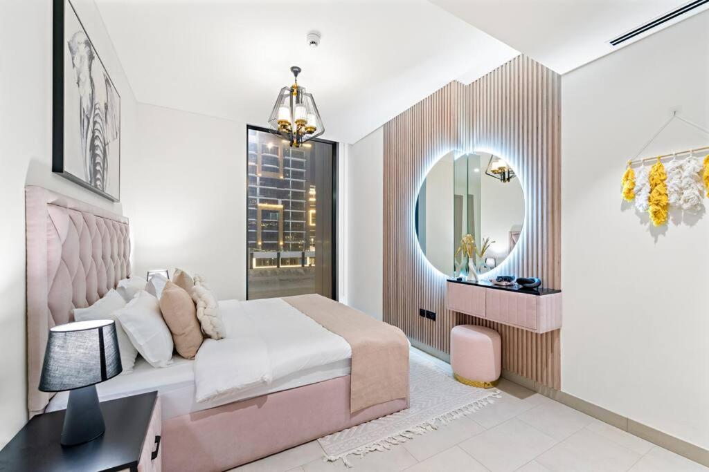 First Class 2br Lavish Living Dubai