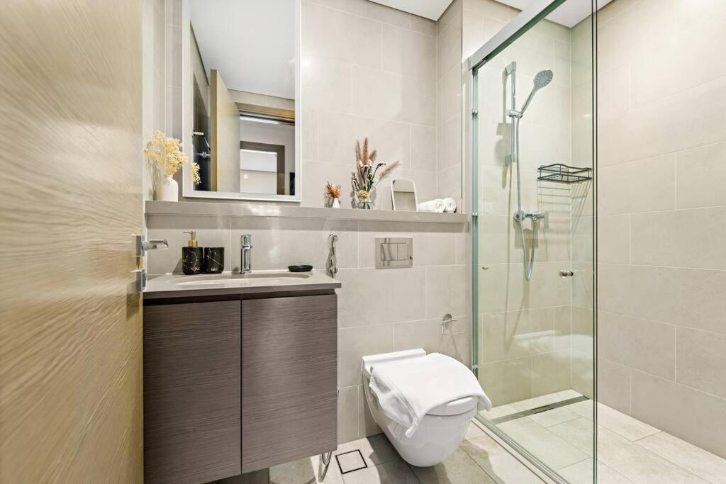 First Class 2br Lavish Living * Dubai