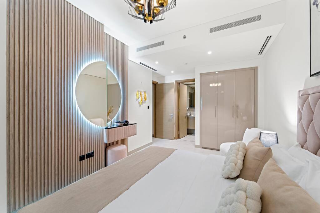 First Class 2br Lavish Living